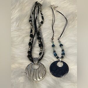 Women’s Chic Silver and Black and Blue Pendant Necklace Set